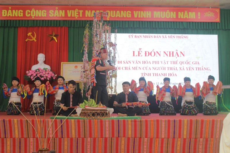 Lễ đón nhận Di sản văn hoá phi vật thể Quốc gia “Lễ hội Chá Mùn”