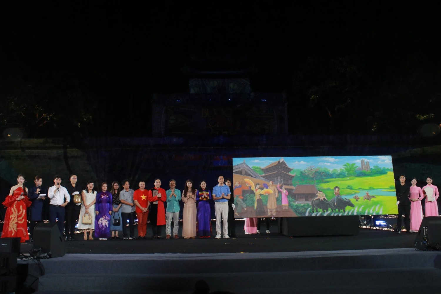 Lễ hội Văn hóa Thế giới tại Hà Nội: Gây quỹ 2,5 tỷ đồng ủng hộ bà con vùng lũ