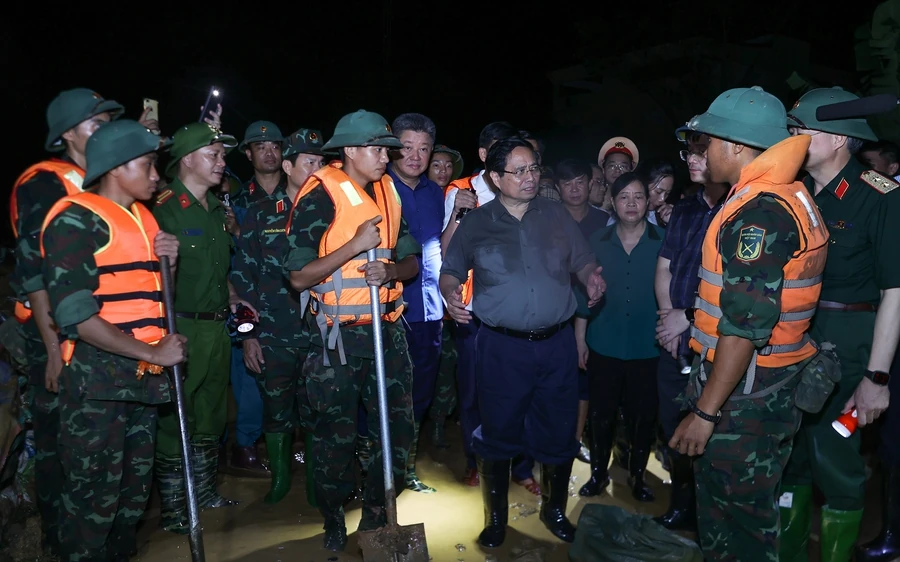 Thường trực Chính phủ chỉ đạo cấp bách khắc phục hậu quả do thiên tai sau bão số 11