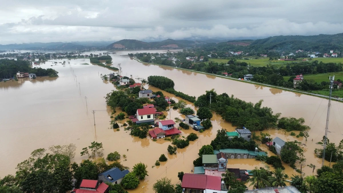 Tiếp nhận hơn 37,4 tỷ đồng ủng hộ đồng bào thiệt hại do bão số 10 sau hơn 1 tuần phát động