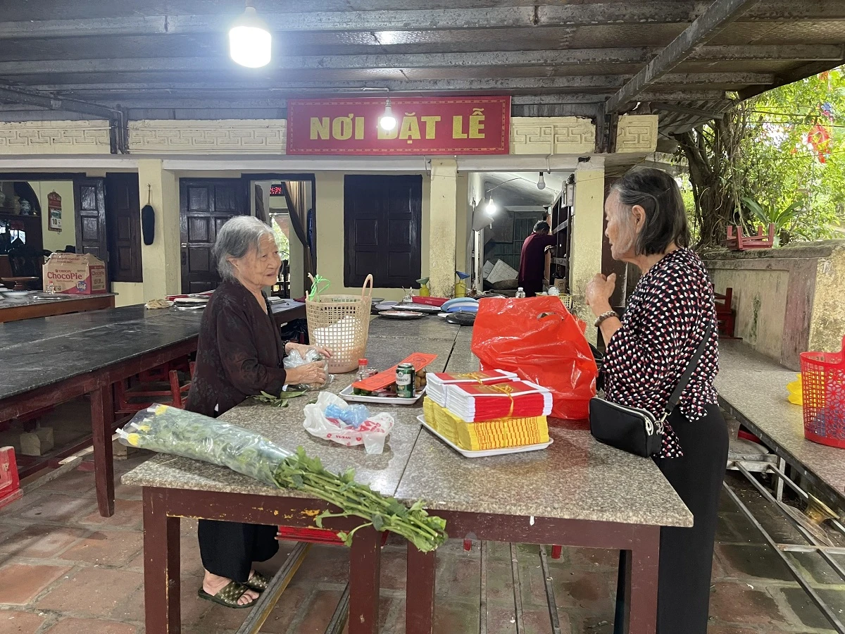 Các điểm đến di tích nỗ lực đón khách an toàn sau mưa bão