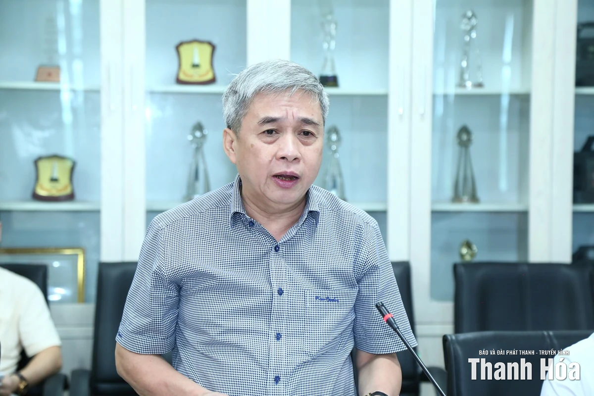 Phó Bí thư Thường trực Tỉnh ủy Nguyễn Hồng Phong thăm, làm việc với Báo và Đài Phát thanh - Truyền hình Thanh Hóa