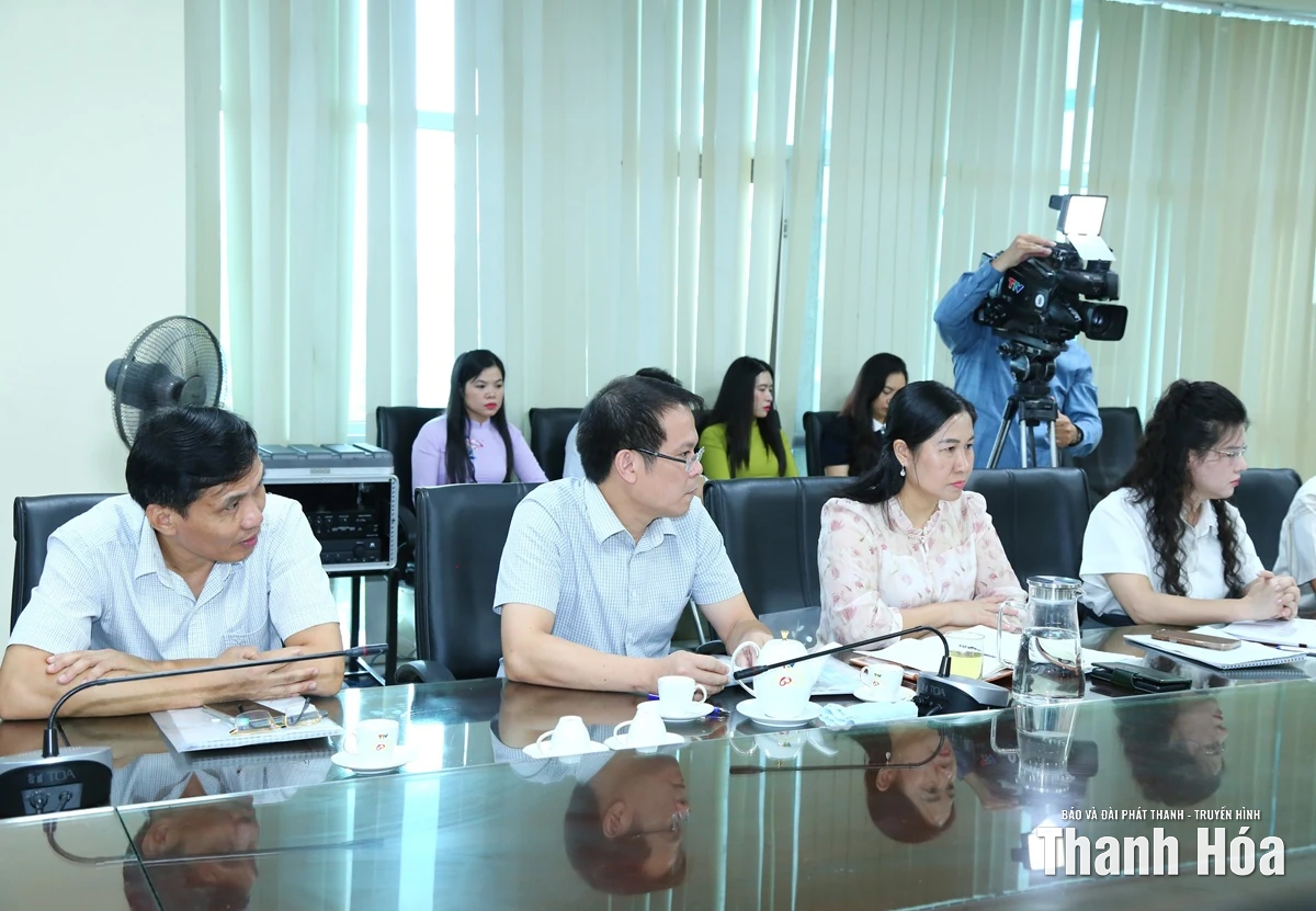 Phó Bí thư Thường trực Tỉnh ủy Nguyễn Hồng Phong thăm, làm việc với Báo và Đài Phát thanh - Truyền hình Thanh Hóa