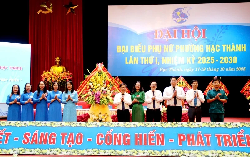 Phụ nữ Hạc Thành chung sức xây dựng phường thông minh, kiểu mẫu