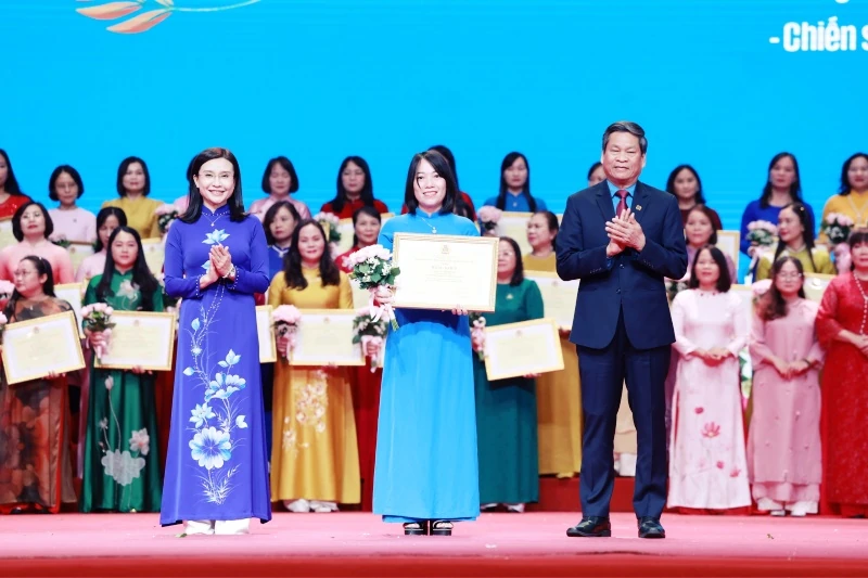 Thanh Hóa có 1 tập thể, 1 cá nhân được biểu dương trong phong trào thi đua “Giỏi việc nước, đảm việc nhà”