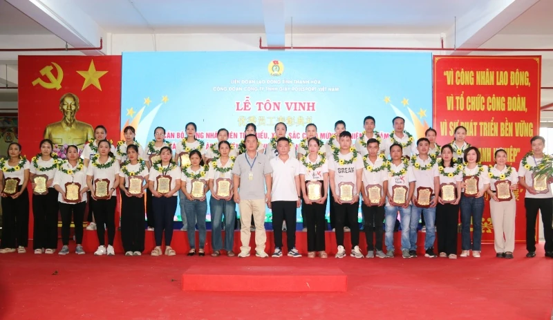 Công đoàn Công ty TNHH Giầy Rollsport Việt Nam tôn vinh 200 cán bộ, công nhân viên tiêu biểu, xuất sắc