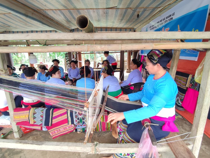 Hỗ trợ sau học nghề giúp phụ nữ thoát nghèo, vươn lên làm giàu