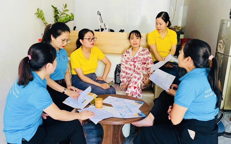 Đa dạng hình thức tuyên truyền chính sách BHXH, BHYT