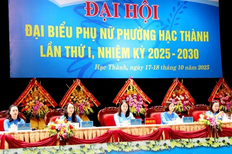 Phụ nữ Hạc Thành chung sức xây dựng phường thông minh, kiểu mẫu