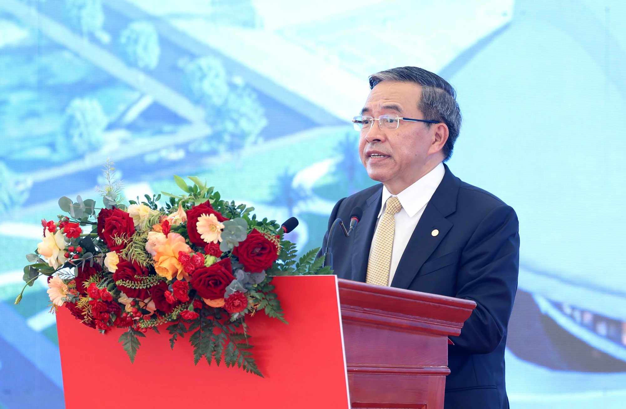 Tổng Bí thư Tô Lâm dự lễ khởi công xây dựng sân vận động hiện đại nhất Việt Nam