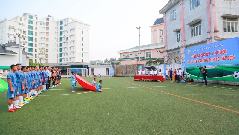 Khai mạc Giải bóng đá 7 người các Sở, ban, ngành tỉnh Thanh Hóa