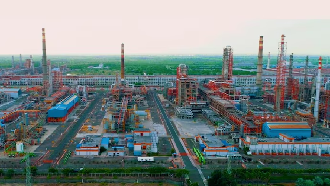 Ông Trump: Ấn Độ cam kết ngừng mua dầu của Nga, muốn Trung Quốc làm điều tương tự