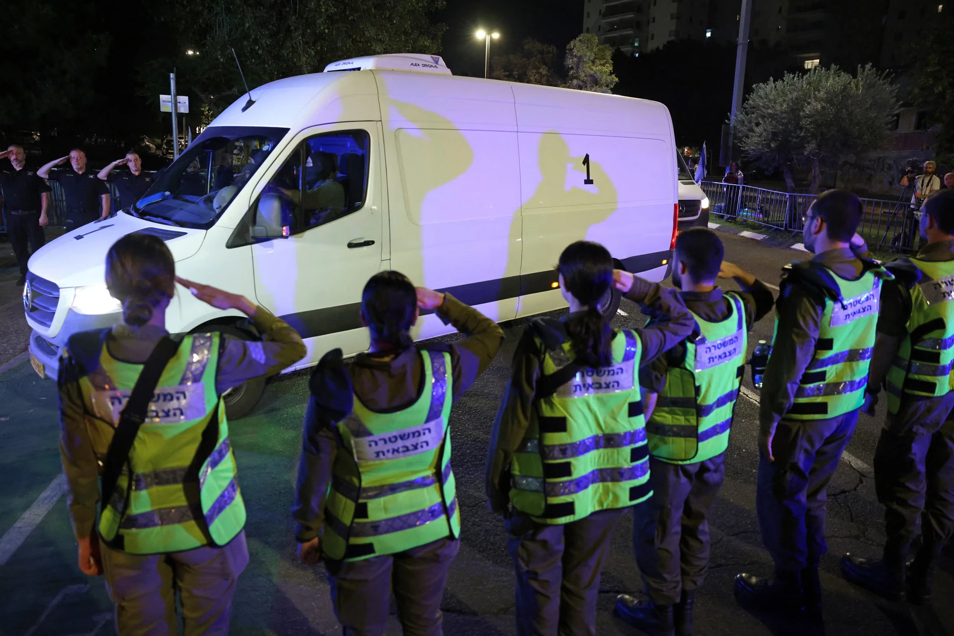 Israel tạm hoãn đàm phán giai đoạn hai với Hamas