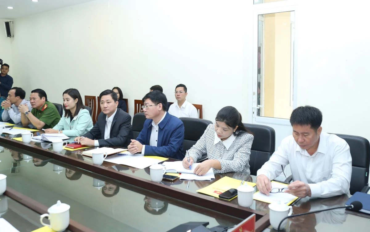 Phó Bí thư Thường trực Tỉnh ủy Nguyễn Hồng Phong thăm, làm việc với hai phường Quảng Phú, Đông Quang