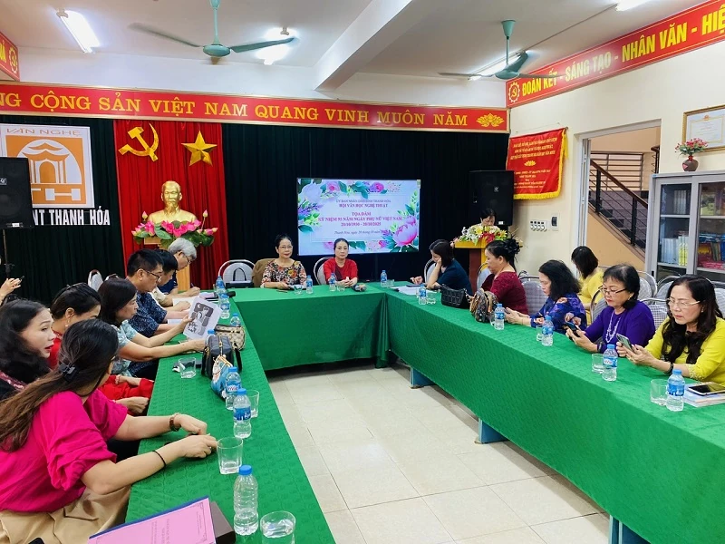 Tọa đàm “Phụ nữ thời kỳ chiến tranh và xây dựng đất nước trong các tác phẩm văn học”