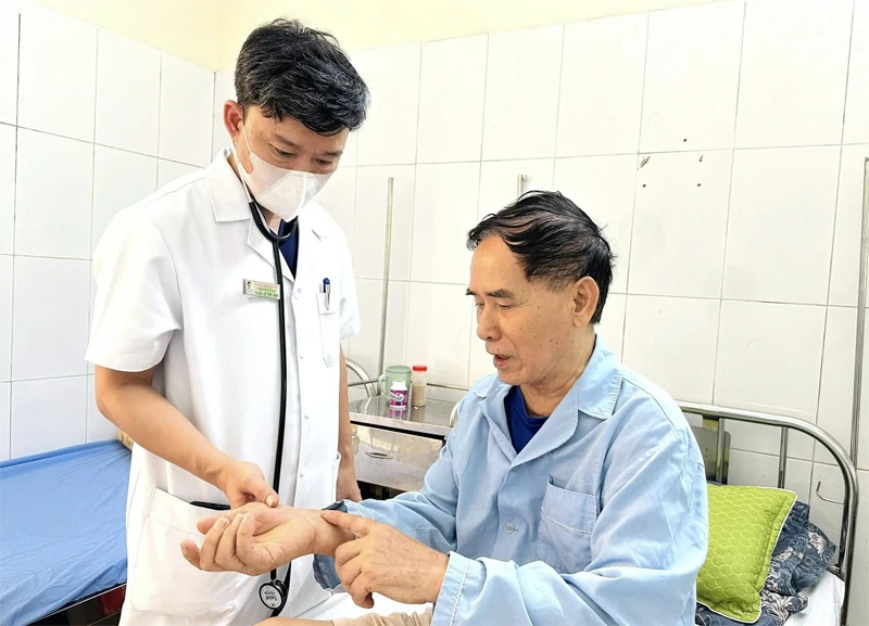 Người “hồi sinh nhịp đập” cho hàng ngàn trái tim