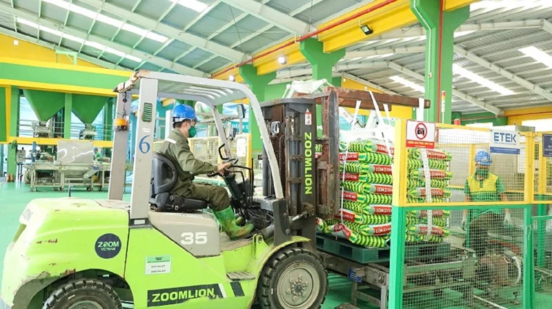 Nỗ lực hoàn thành vượt mức nhiệm vụ thu ngân sách Nhà nước