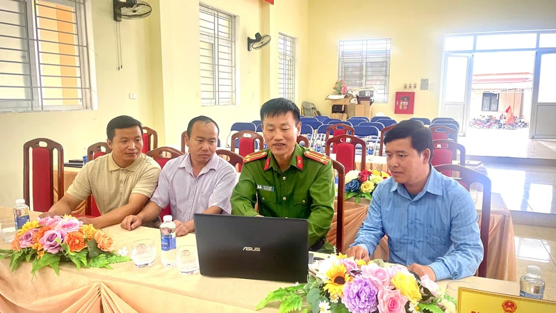 Ánh sáng từ “bình dân học vụ số” nơi rẻo cao (Bài cuối): Để không ai đứng ngoài hành trình “số”