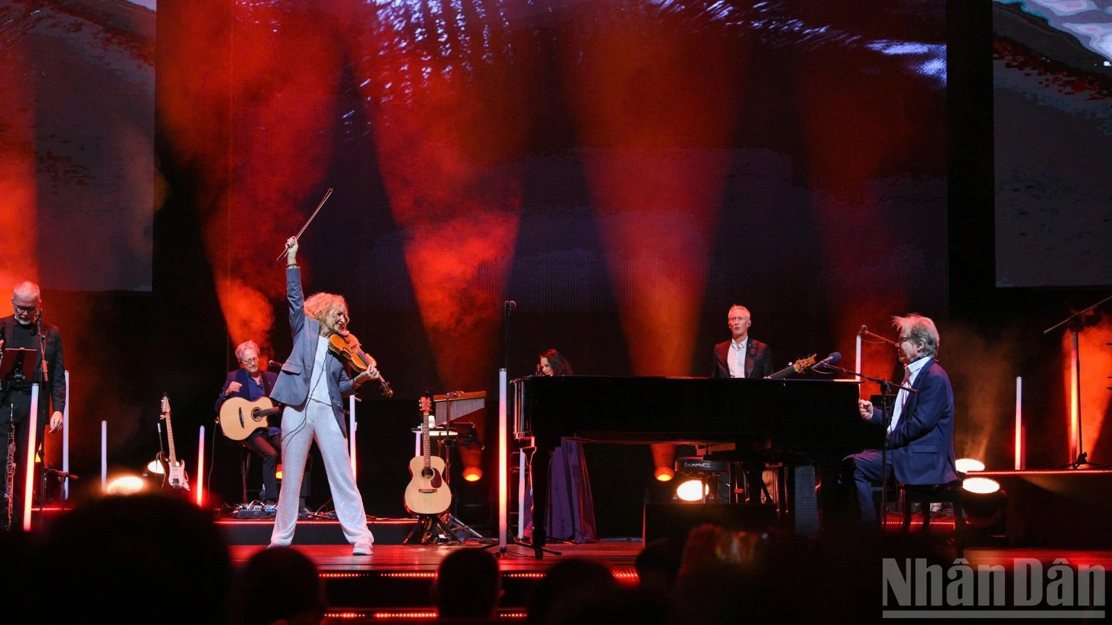 Dư âm của Secret Garden Live in Vietnam trong trái tim những người yêu âm nhạc