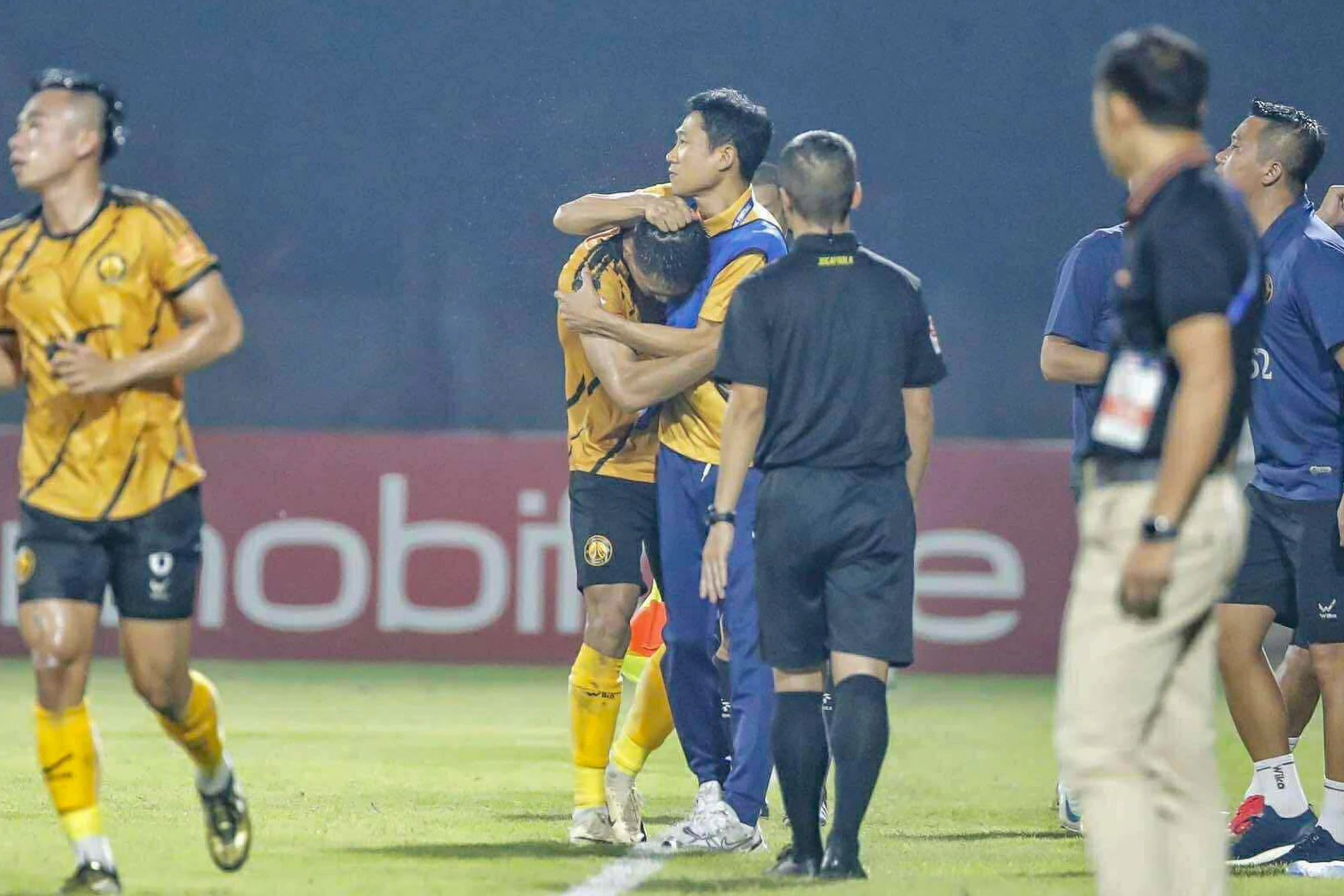 Đông Á Thanh Hóa và tín hiệu lạc quan giữa “tâm bão”