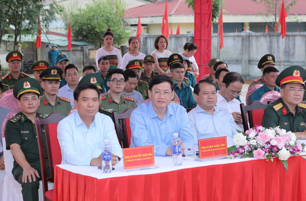 Bí thư Tỉnh ủy Nguyễn Doãn Anh dự lễ khởi công trụ sở làm việc Công an xã Hiền Kiệt