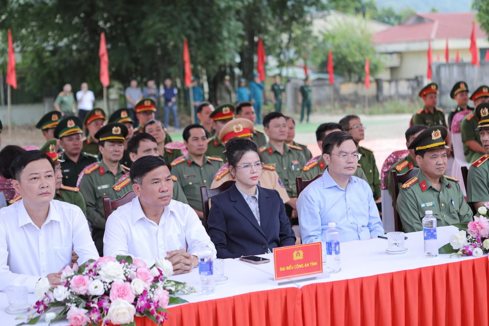 Bí thư Tỉnh ủy Nguyễn Doãn Anh dự lễ khởi công trụ sở làm việc Công an xã Hiền Kiệt