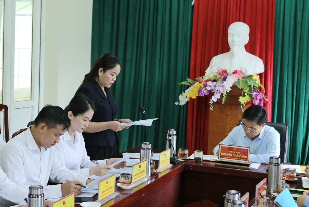 Bí thư Tỉnh ủy Nguyễn Doãn Anh thăm, làm việc với xã Hiền Kiệt và Nam Xuân về thực hiện bộ máy chính quyền địa phương 2 cấp