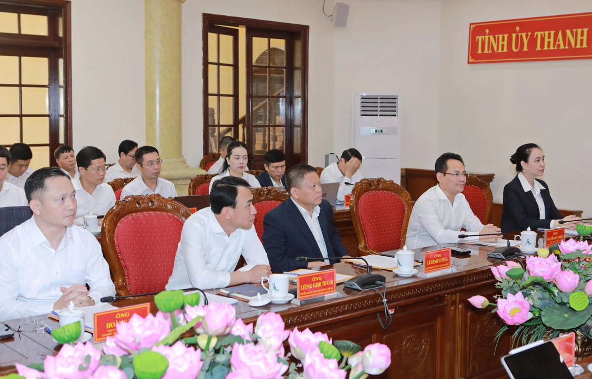 Thường trực Tỉnh ủy Thanh Hóa làm việc với Tổng Công ty Điện lực miền Bắc