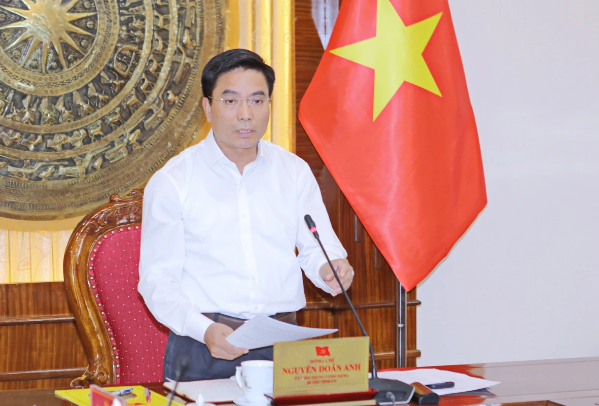 Thường trực Tỉnh ủy Thanh Hóa làm việc với Tổng Công ty Điện lực miền Bắc