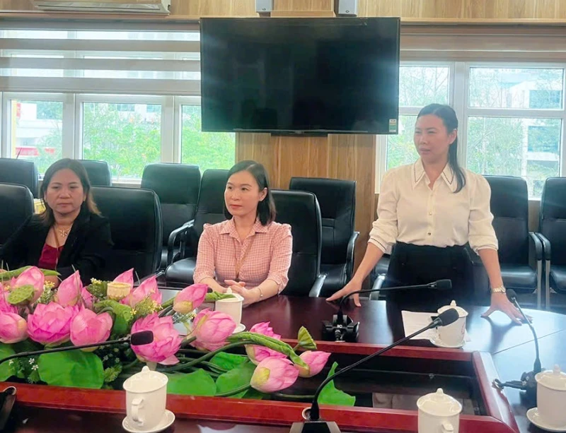 Ủy ban MTTQ tỉnh tiếp nhận ủng hộ đồng bào vùng lũ