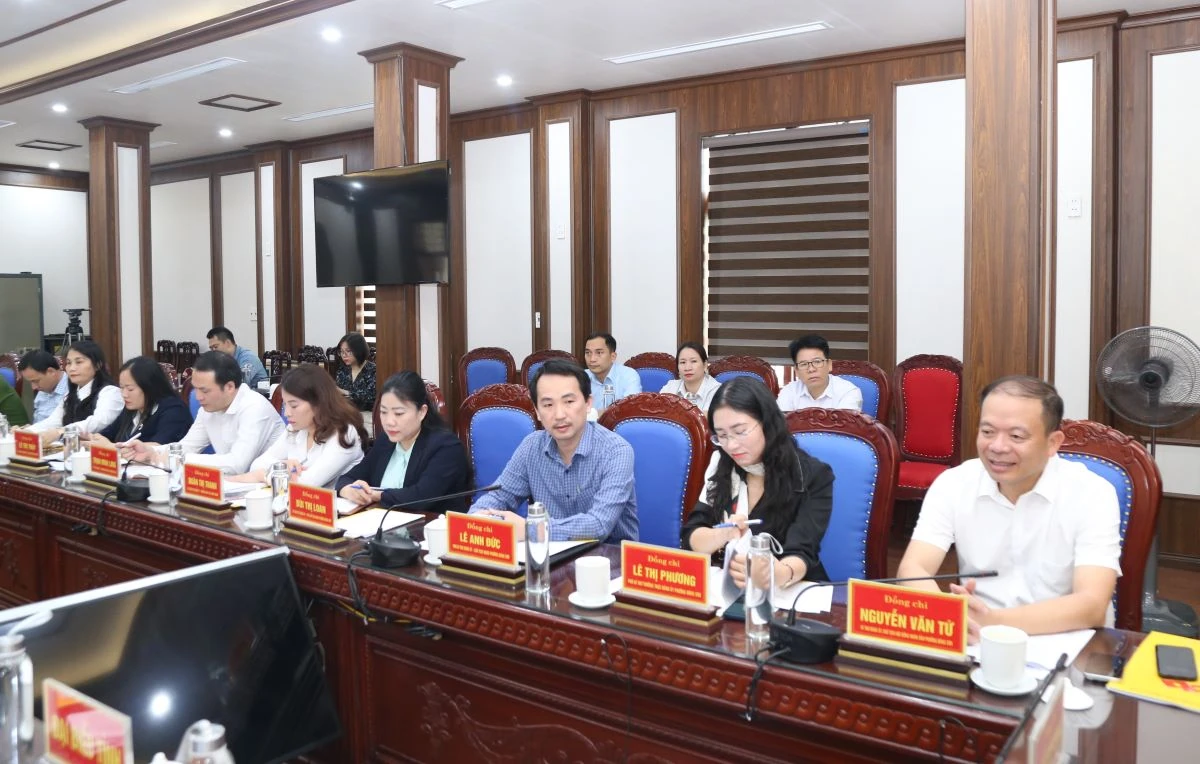 Phó Bí thư Thường trực Tỉnh ủy Nguyễn Hồng Phong thăm, làm việc tại phường Đông Sơn