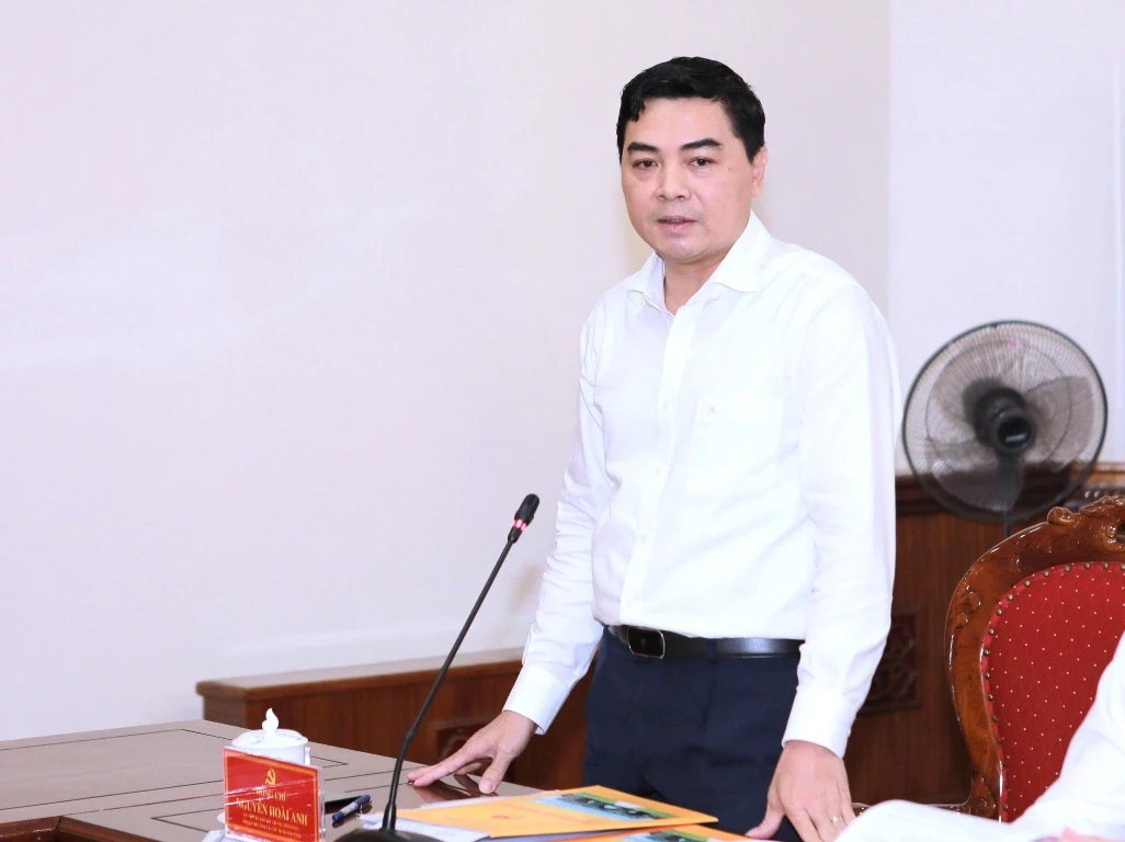 Thường trực Tỉnh ủy Thanh Hóa làm việc với Tổng Công ty Điện lực miền Bắc