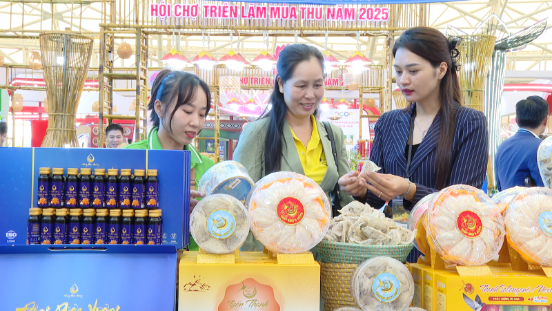 Đặc sắc sản phẩm hàng hoá tiêu biểu tỉnh Thanh Hoá tại Hội chợ Mùa Thu