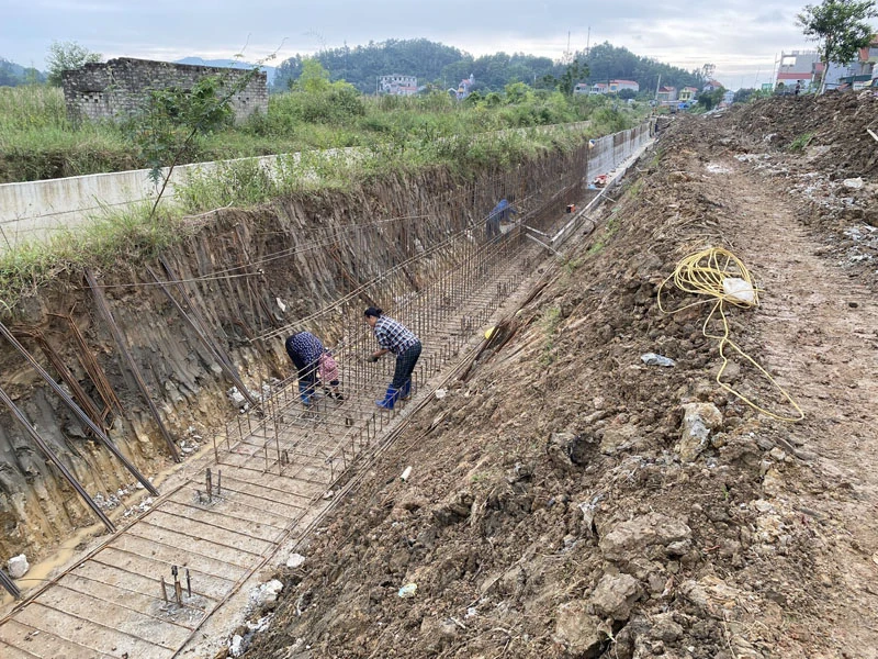 Ban Quản lý Dự án Đầu tư xây dựng khu vực Hậu Lộc đẩy nhanh tiến độ thi công các dự án
