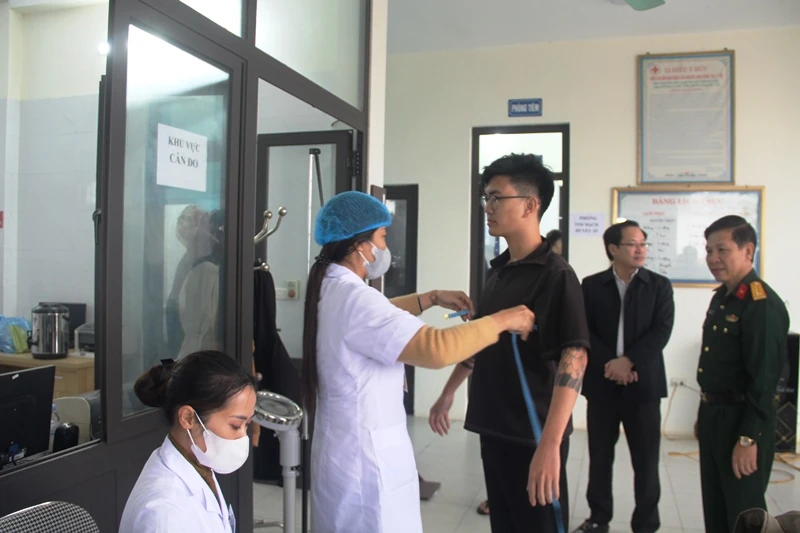 297 thanh niên xã Hậu Lộc tham gia khám tuyển nghĩa vụ quân sự năm 2026