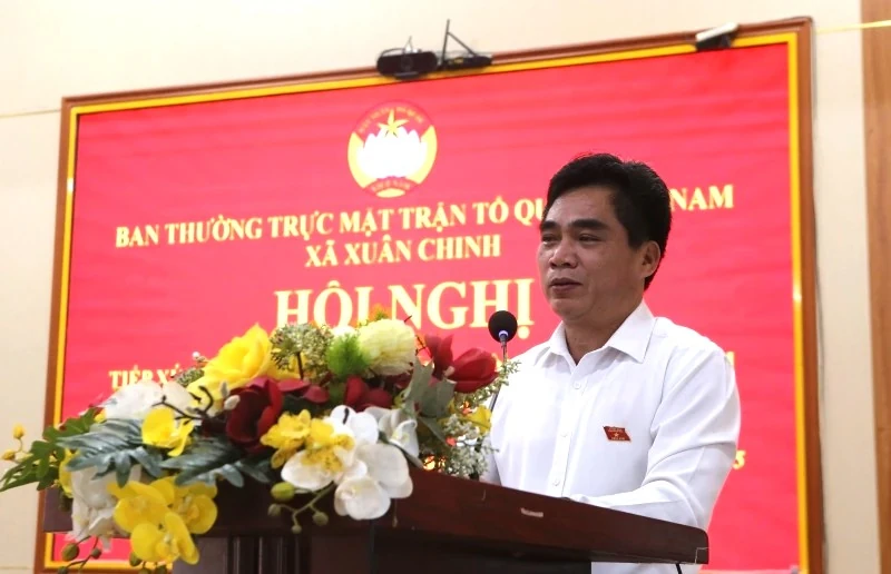 Cử tri xã Xuân Chinh kiến nghị tu sửa hệ thống giao thông, thủy lợi hư hỏng do mưa bão