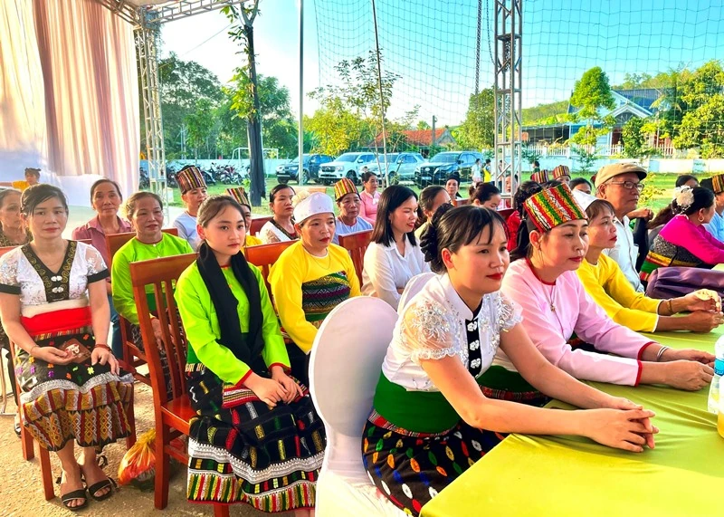 Nhân dân thôn Tân Lập vui Ngày hội Đại đoàn kết toàn dân tộc