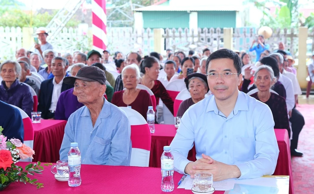 Phó Bí thư Thường trực Tỉnh ủy Nguyễn Hồng Phong: Đoàn kết, đồng lòng xây dựng Xuân Cường sớm trở thành thôn kiểu mẫu