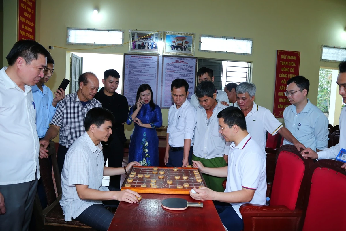 Phó Bí thư Thường trực Tỉnh ủy Nguyễn Hồng Phong: Đoàn kết, đồng lòng xây dựng Xuân Cường sớm trở thành thôn kiểu mẫu