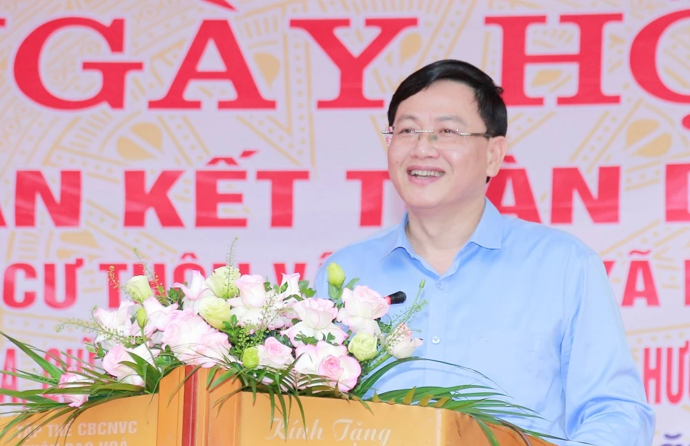 Phó Chủ tịch UBND tỉnh Mai Xuân Liêm dự ngày hội Đại đoàn kết toàn dân tộc tại xã Ngọc Lặc