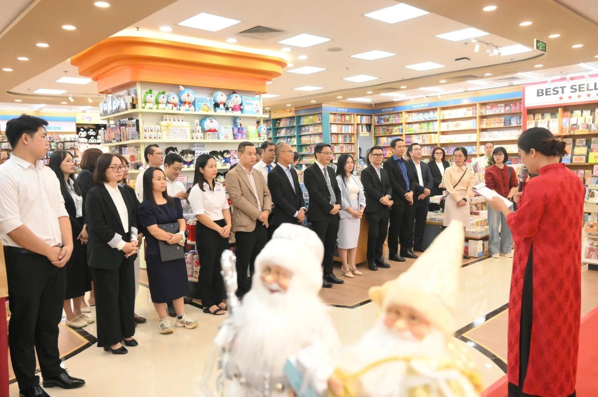 Khai trương Nhà sách FAHASA Lam Sơn