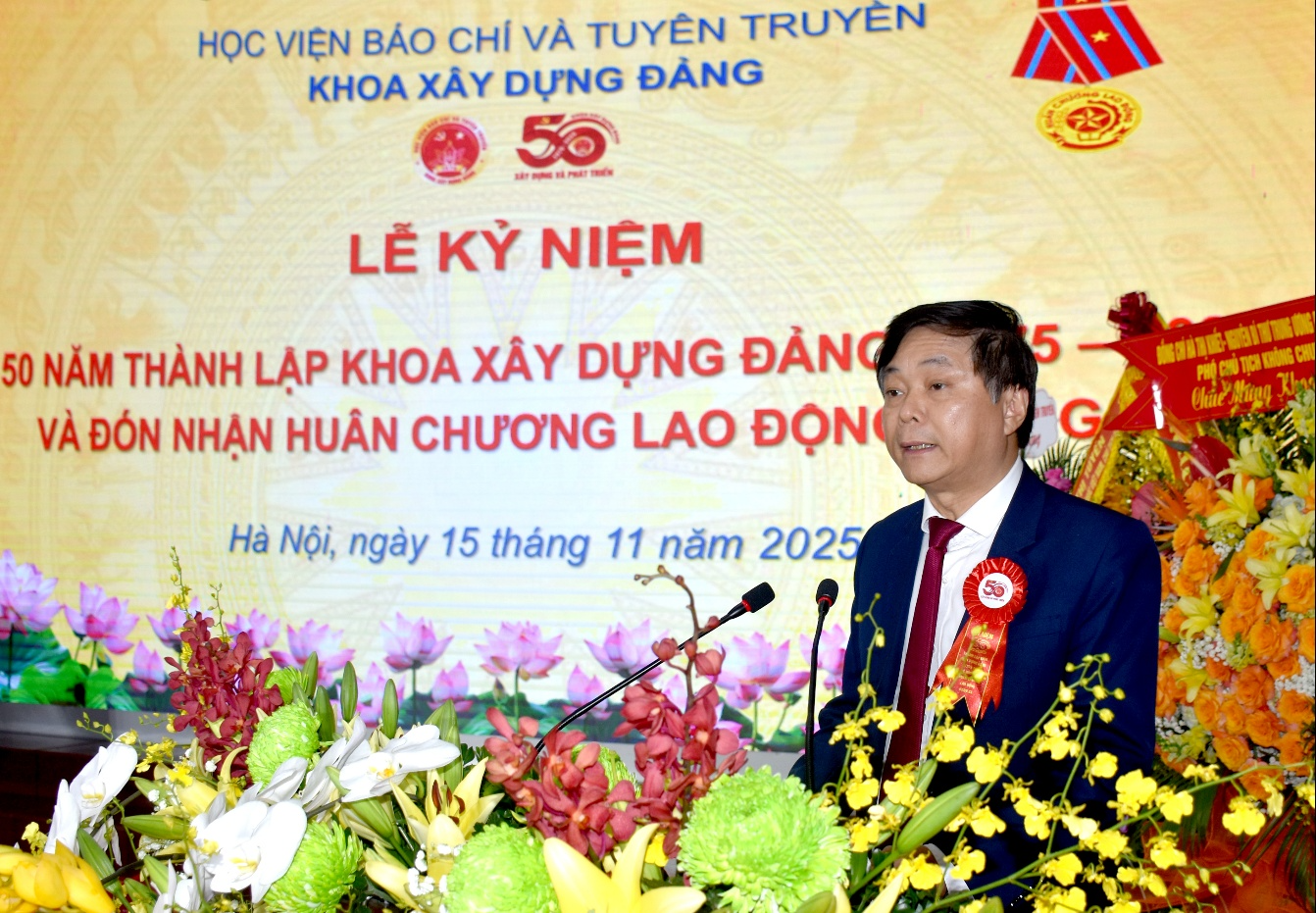 Khoa Xây dựng Đảng (Học viện Báo chí và Tuyên truyền) kỷ niệm 50 năm thành lập và đón nhận Huân chương Lao động hạng Ba