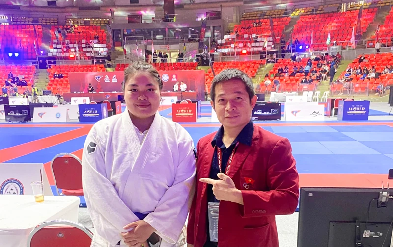 Võ sĩ Jujitsu Thanh Trúc tỏa sáng với 5 huy chương vàng thế giới