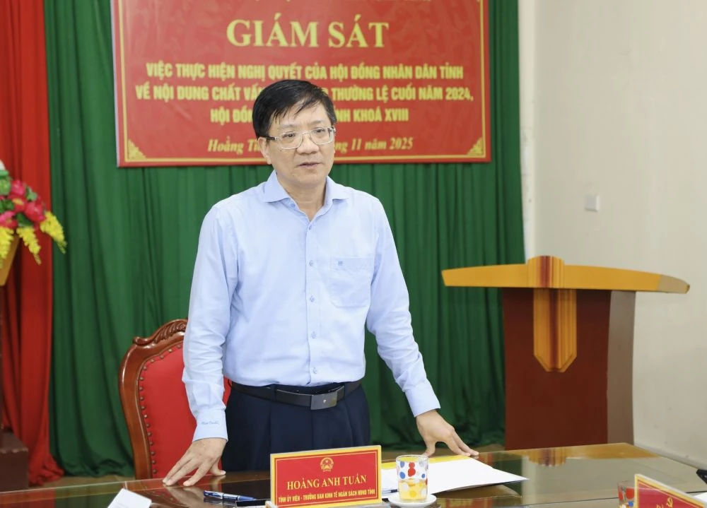 Đoàn giám sát của Thường trực HĐND tỉnh giám sát thực hiện Nghị quyết về nội dung chất vấn của HĐND tỉnh tại xã Hoằng Tiến