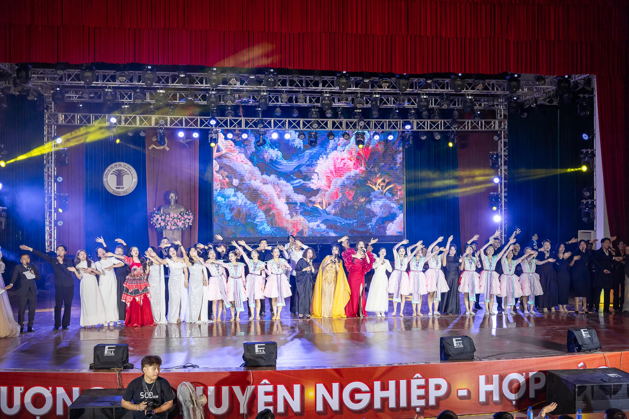 Ấn tượng đêm nhạc “Giai điệu còn mãi”