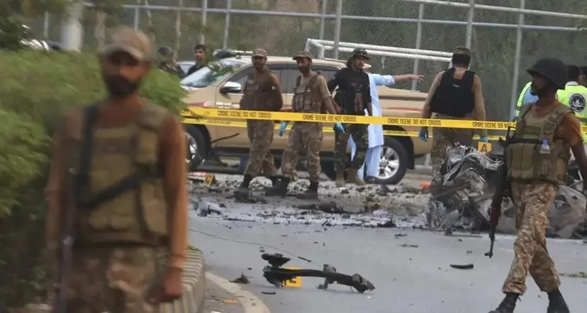 Pakistan truy quét phiến quân gần biên giới Afghanistan