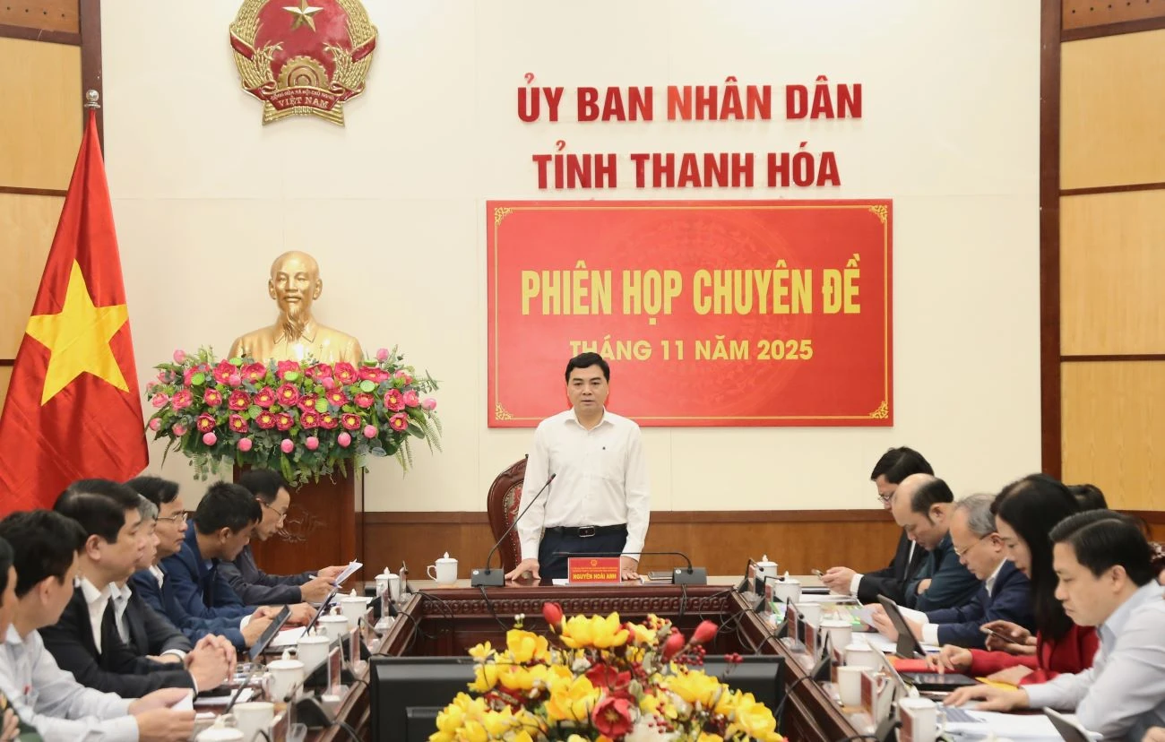 Thảo luận, cho ý kiến vào một số tờ trình, kế hoạch, phương án phục vụ phát triển kinh tế - xã hội