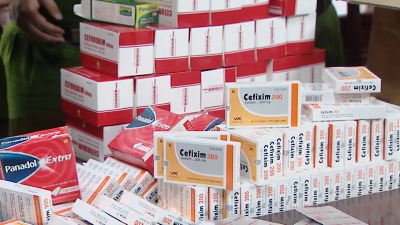 “Tuyên chiến” không khoan nhượng với thuốc giả, thực phẩm giả dịp Tết
