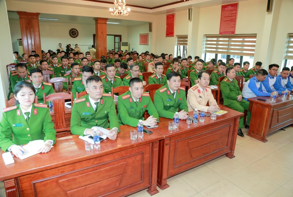 Tập huấn nghiệp vụ hướng dẫn kỹ năng lái xe gắn máy an toàn cho học sinh