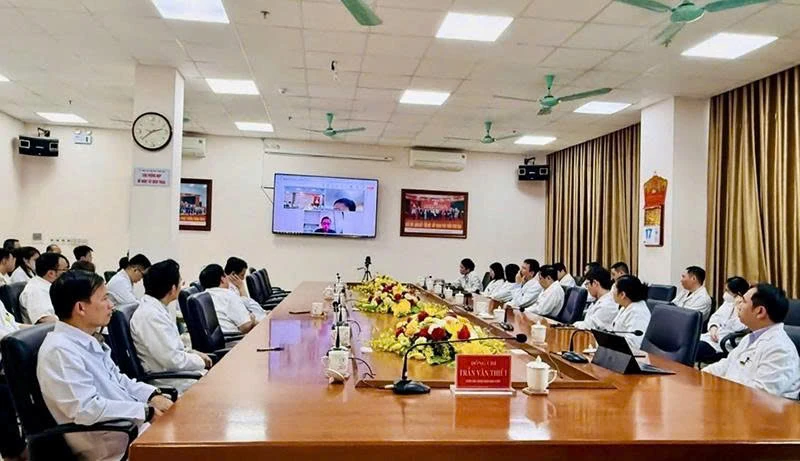 Tăng cường hợp tác trong lĩnh vực chẩn đoán và điều trị ung thư